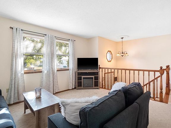 4th image of 5117 Whitsell Way