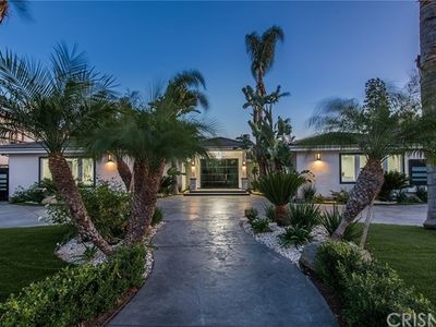 23104 Dolorosa St, Woodland Hills, CA, 91367