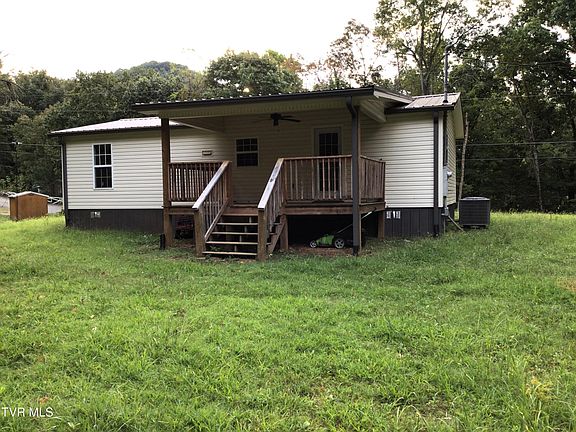 5th image of 210 Buckboard Rd