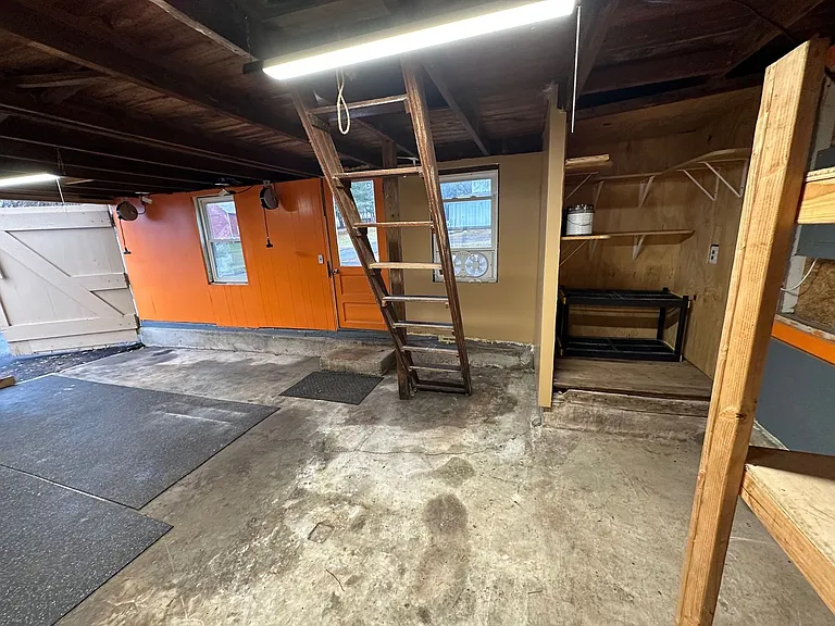 960 Maple St — Photo 29