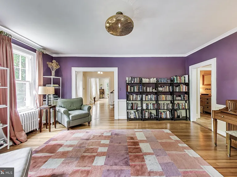 5809 Grosvenor Ln — Photo 11