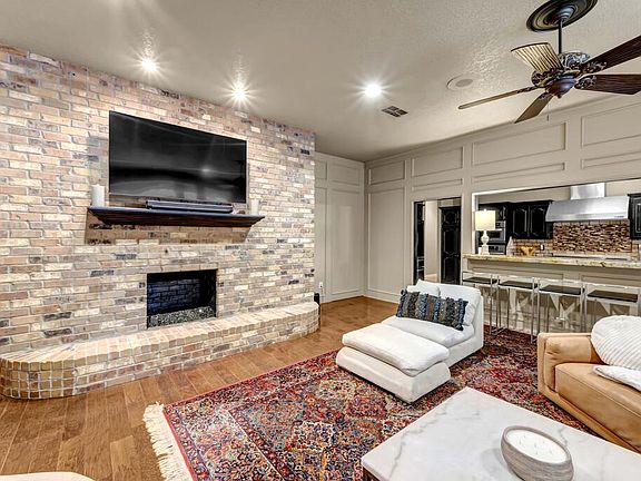 4th image of 1303 Daventry Pl