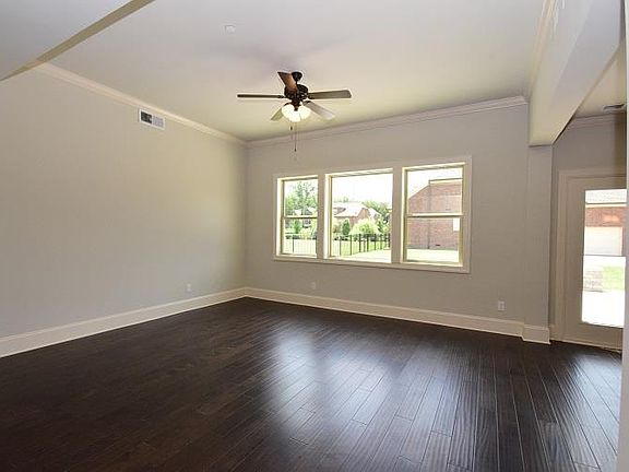 4th image of 713 Alameda Avenue Lot #125