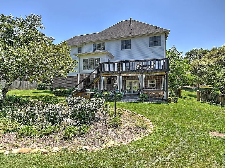 9 Wayland Ct — Photo 59