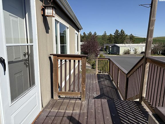 2nd image of 260 NW Golden Hills Dr Spc 39