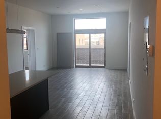 2946 N Halsted St #1B, Chicago, IL 60657