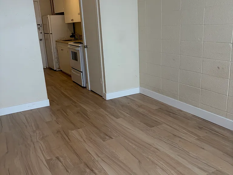 1566 Kewalo St #1C — Photo 3