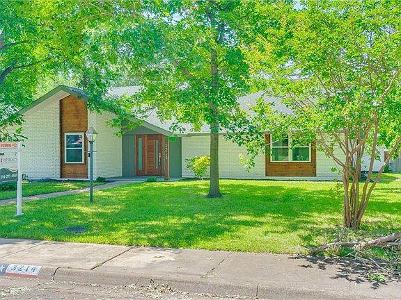 3rd image of 3214 Darbyshire Dr