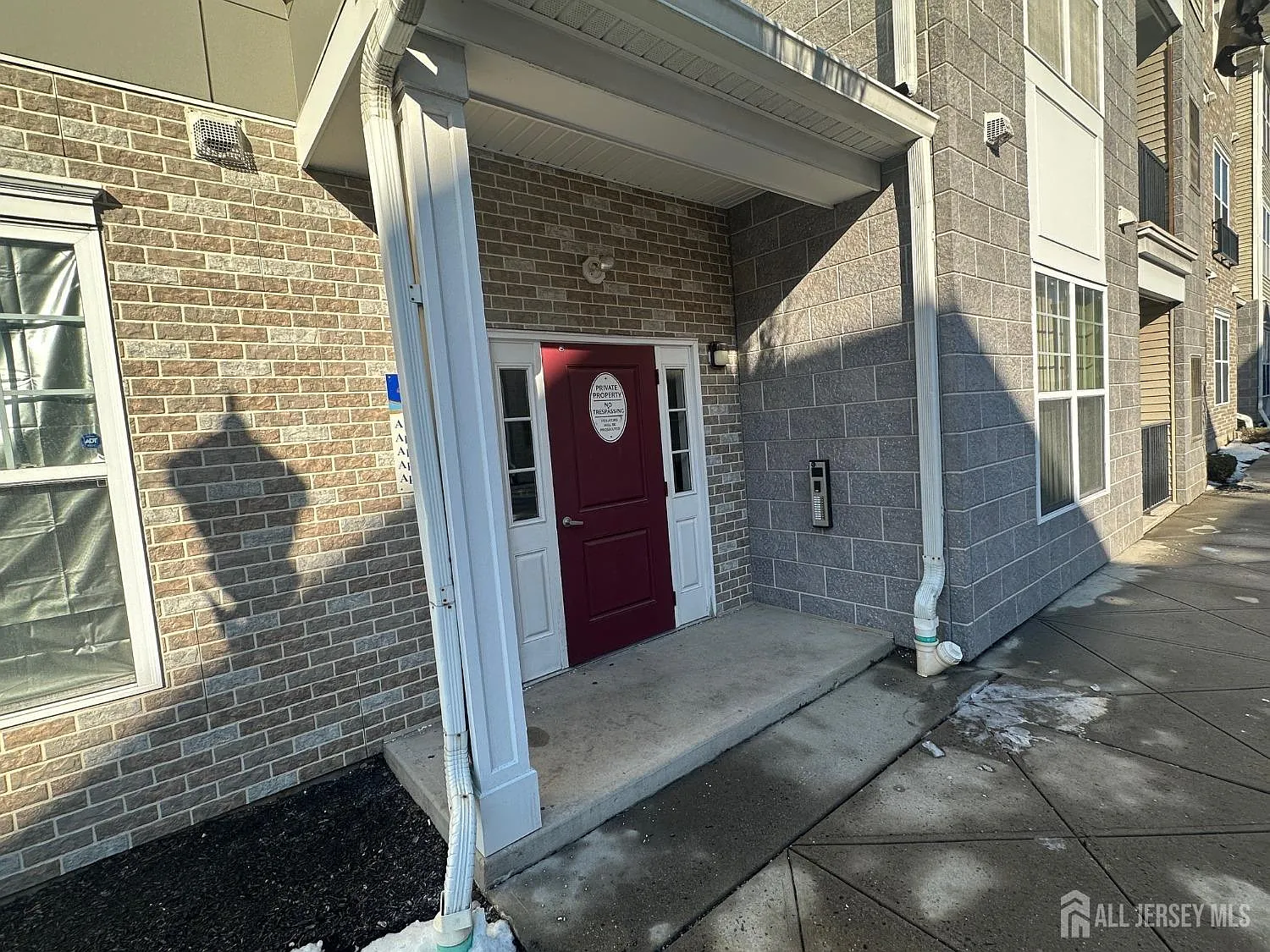 2 bed, 2.0 bath, 1176 sqft, $2,495 — Photo 2