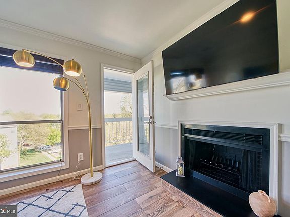 5th image of 3178 Summit Square Dr #3-E7