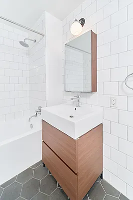 Rented by Living New York | media 34