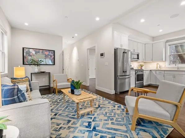 7 Langford Park Unit 1, Roxbury, MA 02119