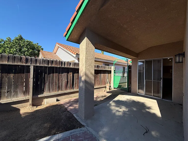 2193 N Antioch Ave — Photo 13