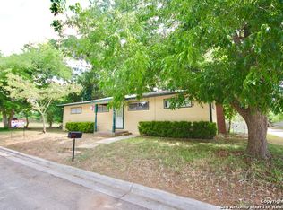 401 S 8th St, Stockdale, TX 78160