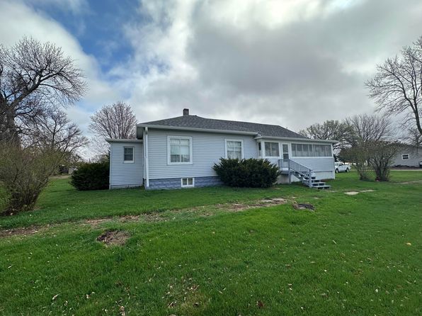 305 5th Ave, Claremont Village, SD 57432