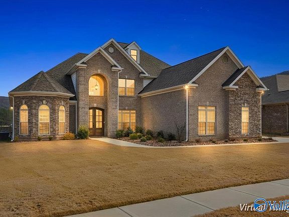 3rd image of 8220 Nantucket Cir