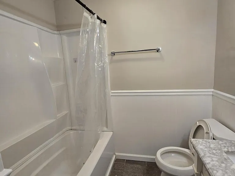 1805 Castleton Ct — Photo 6