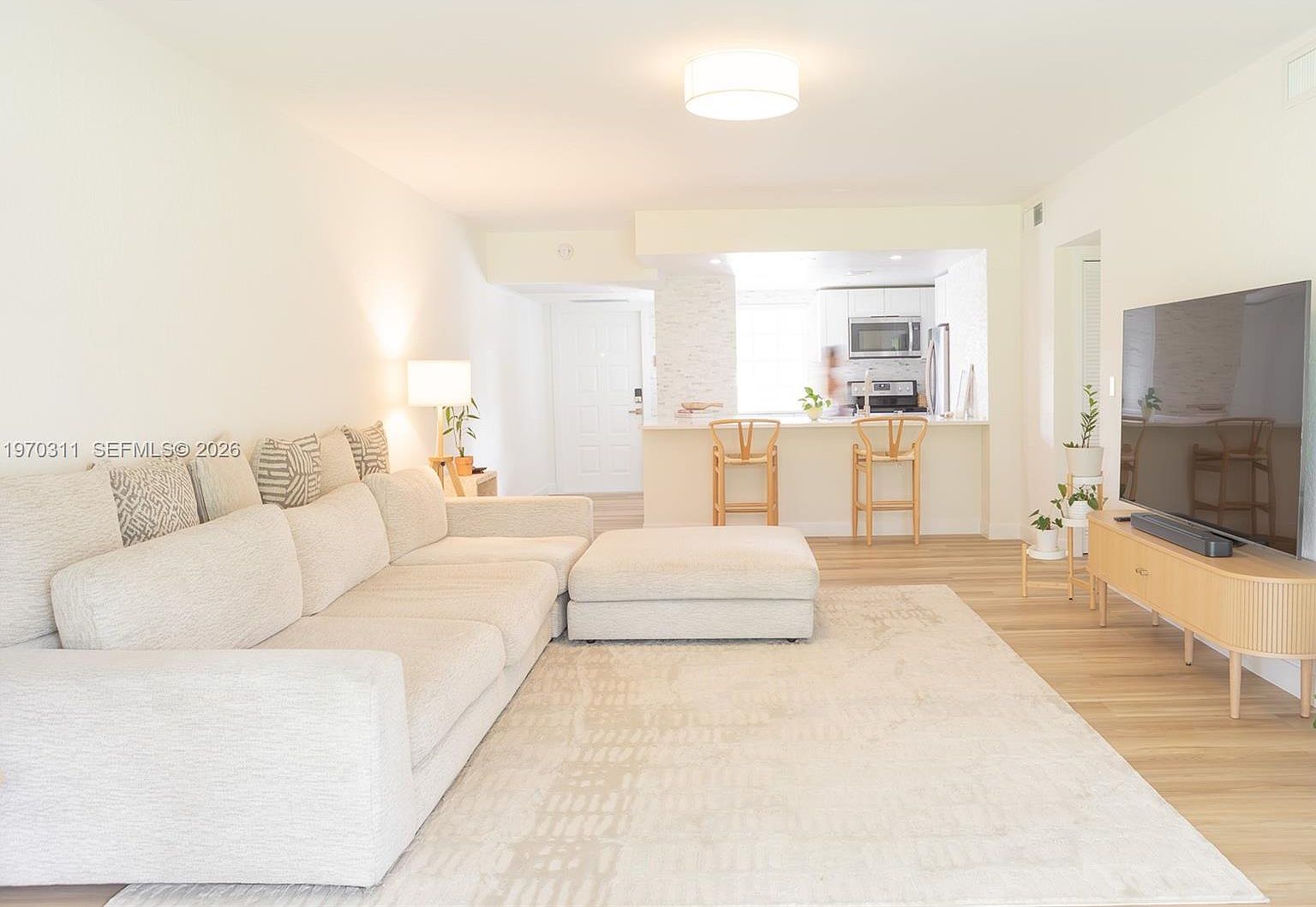 3250 N Palm Aire Dr APT 202