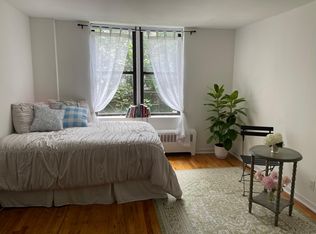 542 E 11th St #1E, New York, NY 10009