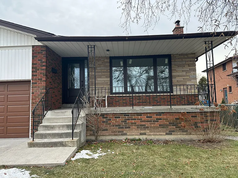 7490 Middleshire Dr — Photo 2