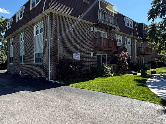 4th image of 4309 W Park Lane Dr APT 2C