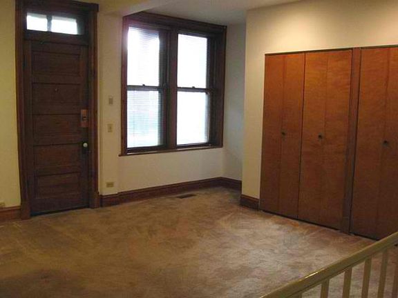 5th image of 1308 N Hoyne Ave #1