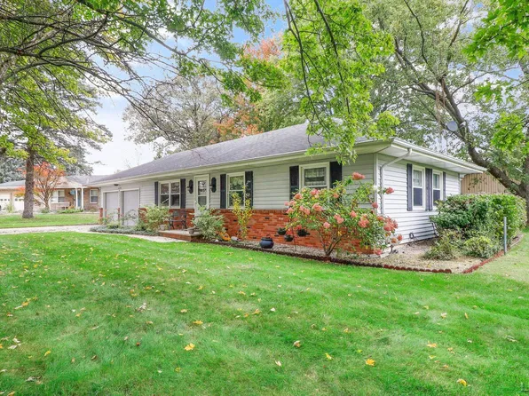 205 Canterbury Dr, Blissfield, MI 49228