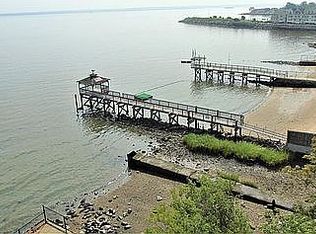 3255 Randall Ave APT 2E, Bronx, NY 10465