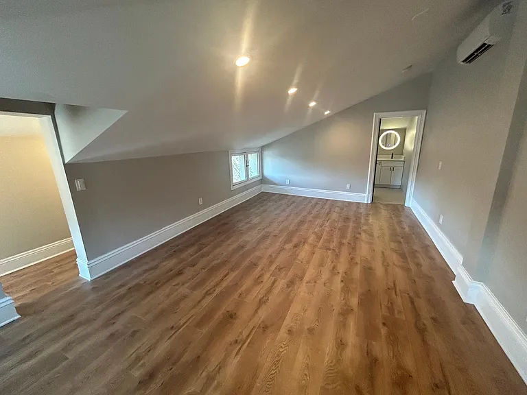 3805 Franklin Blvd #301 — Photo 29