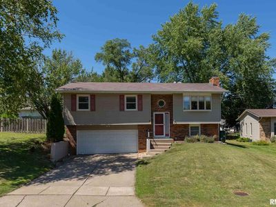 2500 Saint Johns Ct, Bettendorf, IA, 52722