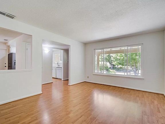 5th image of 8635 Royalglen Way