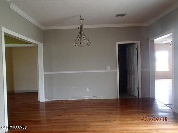 5th image of 1701 Crepe Myrtle Dr