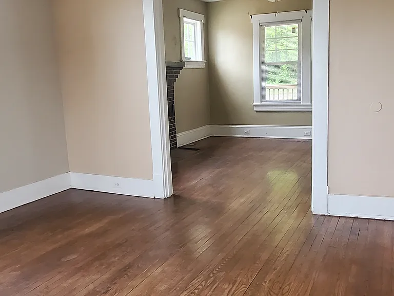 606 Riverland Rd SE — Photo 24