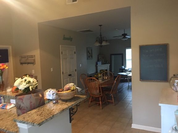 4th image of 203 Sweet Bay Dr