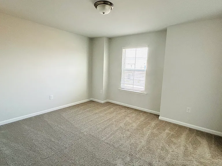 624 Ben Ledi Ct — Photo 10