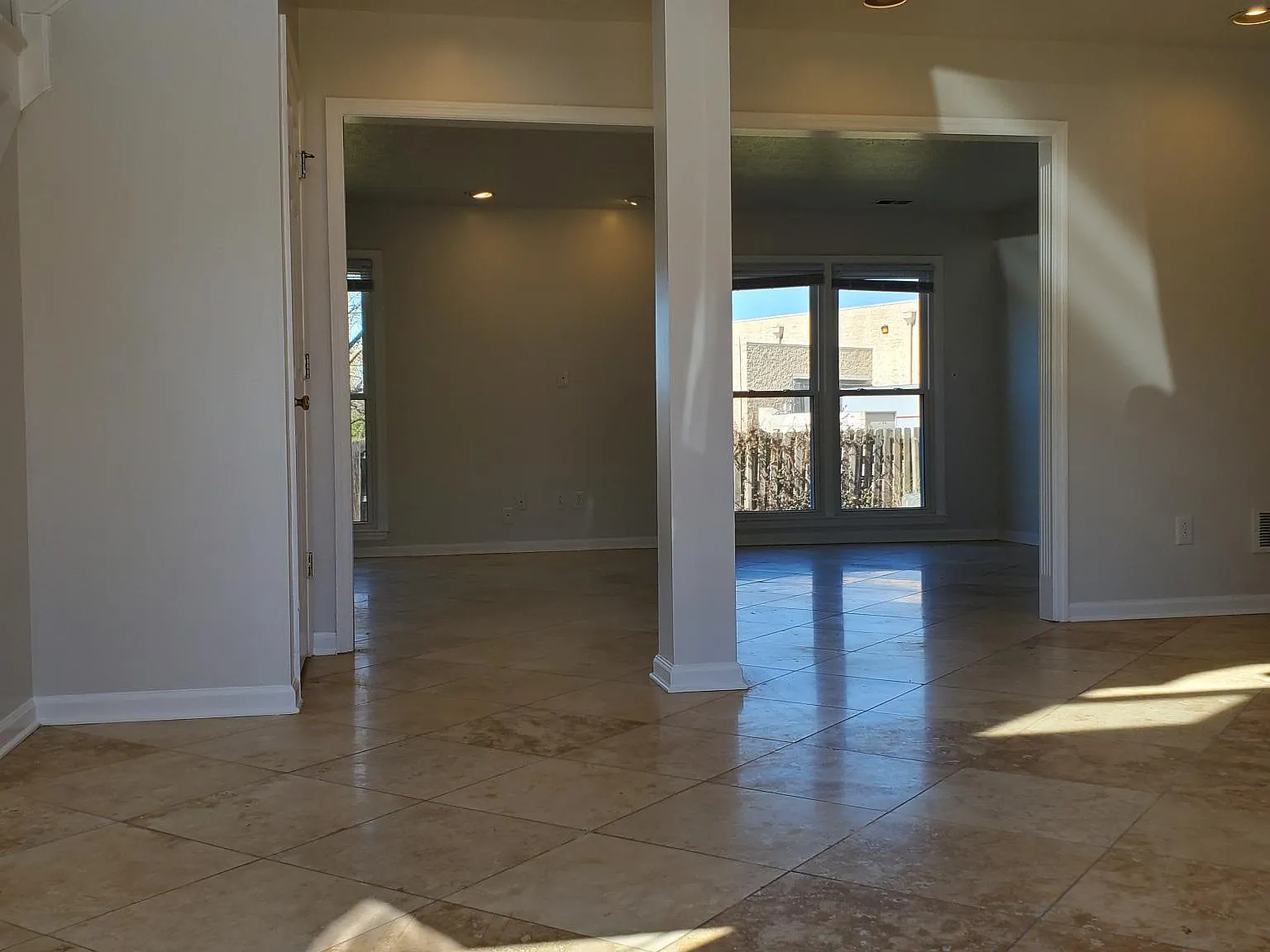 3 bed, 2.5 bath, 1831 sqft, $2,095 — Photo 3