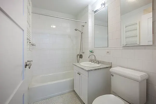 Rented by Cargon Realty | media 5