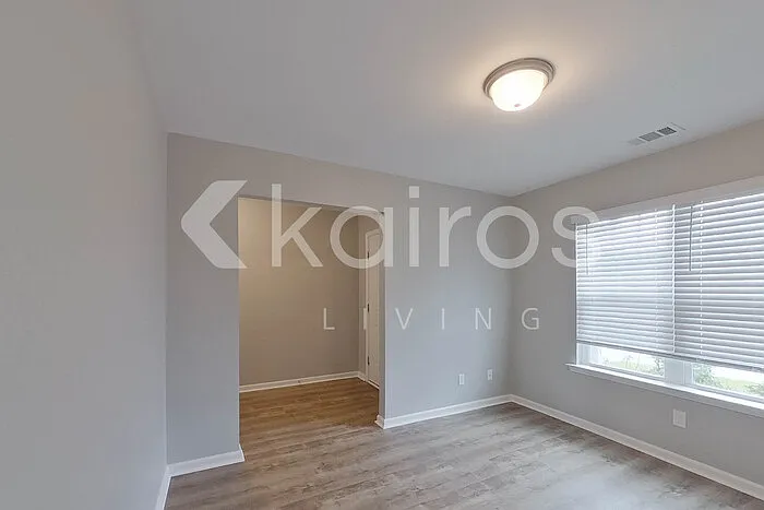 4 bed, 2.5 bath, 2127 sqft, $2,475 — Photo 4