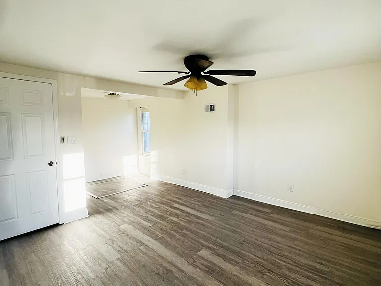 4467 Fleming St — Photo 30