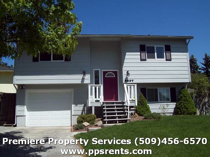 1st image of 3807 E 32nd Ave