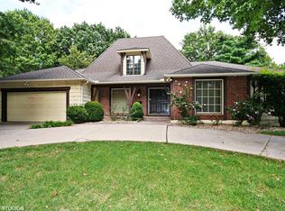 11325 Summit St, Kansas City, MO 64114