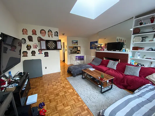 Rented by Avenues Real Estate | media 2