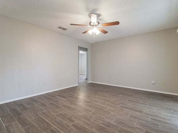 3rd image of 8728 Sorrel Dr