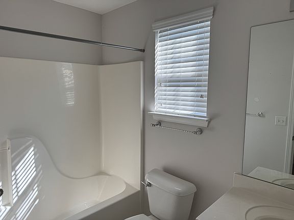 5th image of 3001 Hamilton Church Rd Unit 208