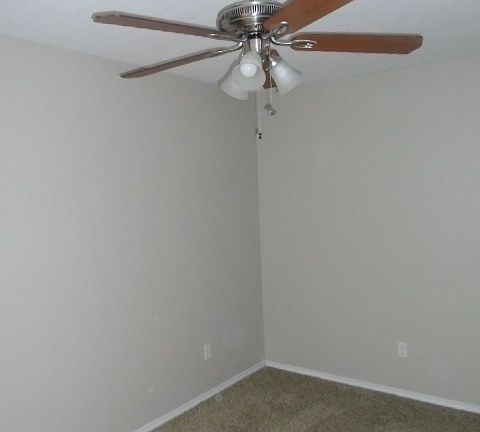 5th image of 2718 Sunset Dr