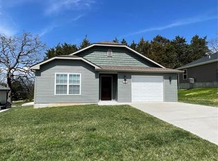 32 Kensington Dr, Union, MO 63084