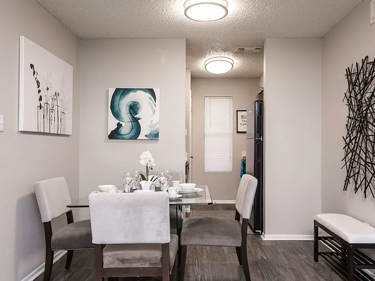 Residences at Medical — Photo 10