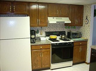 5th image of 83 Meadowbrook Dr