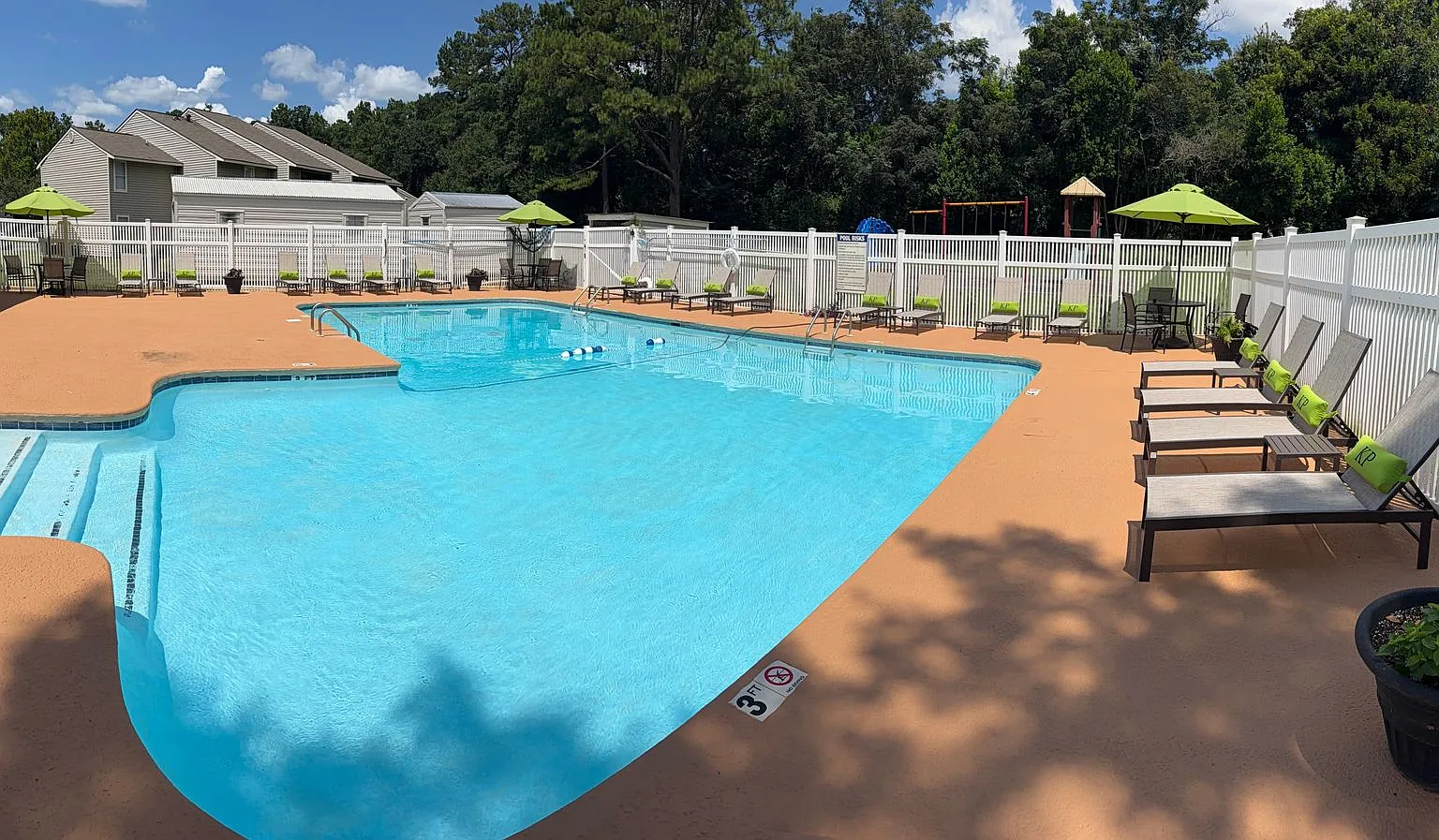 Kendall Place — Photo 1