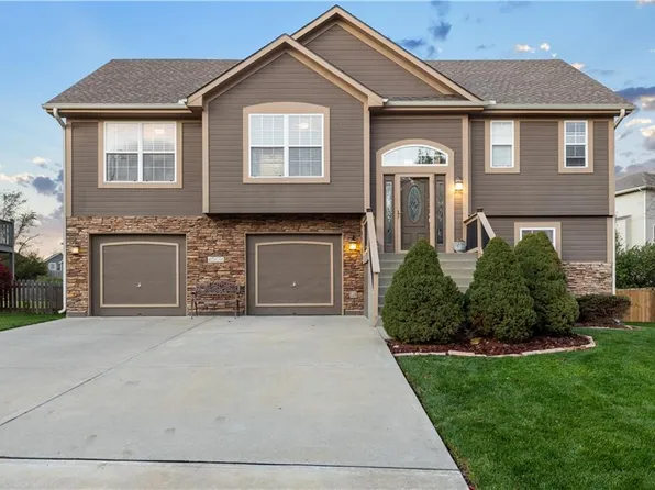 4504 NE 85th St, Kansas City, MO 64156